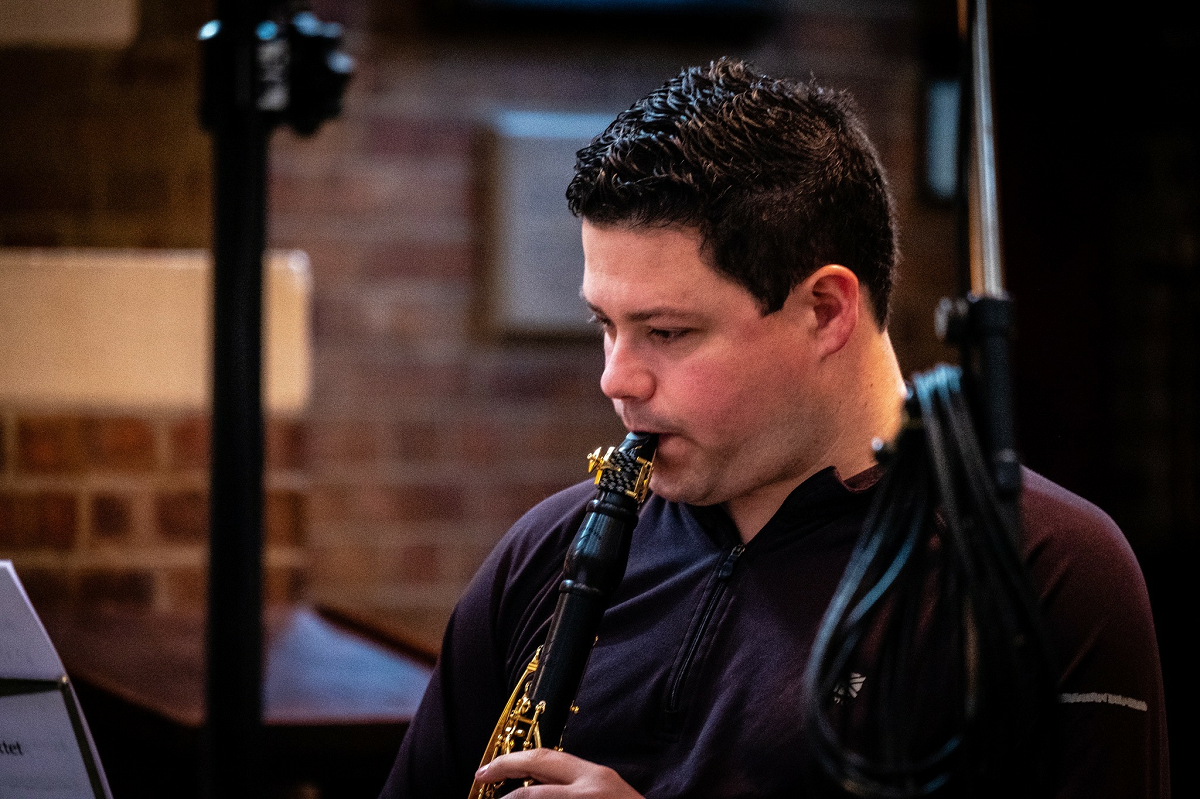 Peter Cigleris playing the clarinet